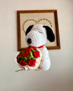 Snoopy con ramo de rosas 15Cm